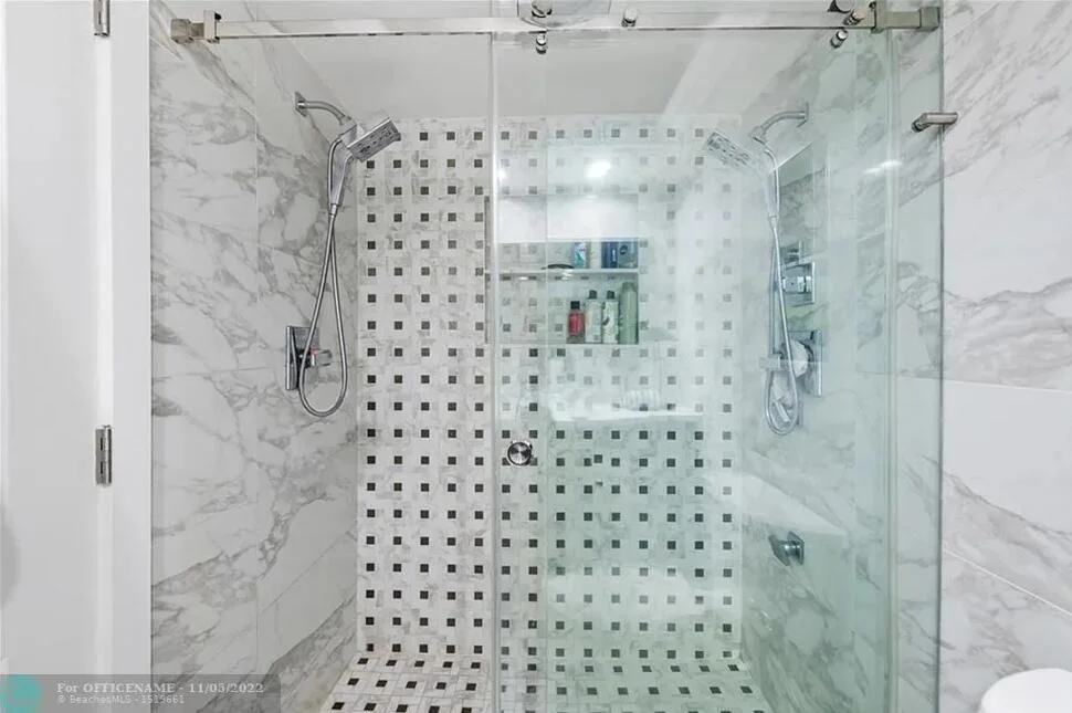 Photo of 951 SE 9th Avenue