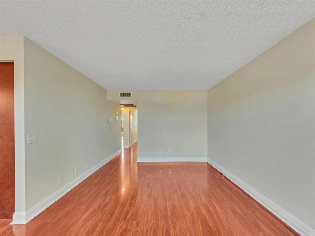 Photo of 3051 Wolverton C