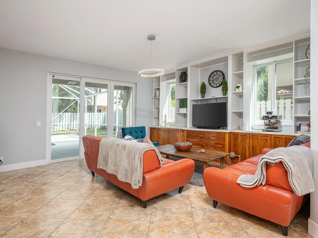 Photo of 852 Heritage Drive
