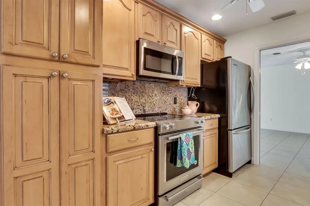 Photo of 208 Gleneagles Drive