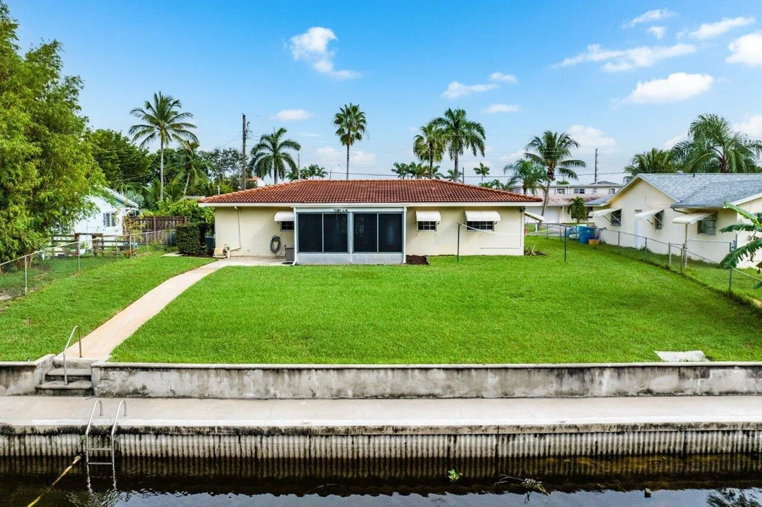 Photo of 16 Velaire Drive