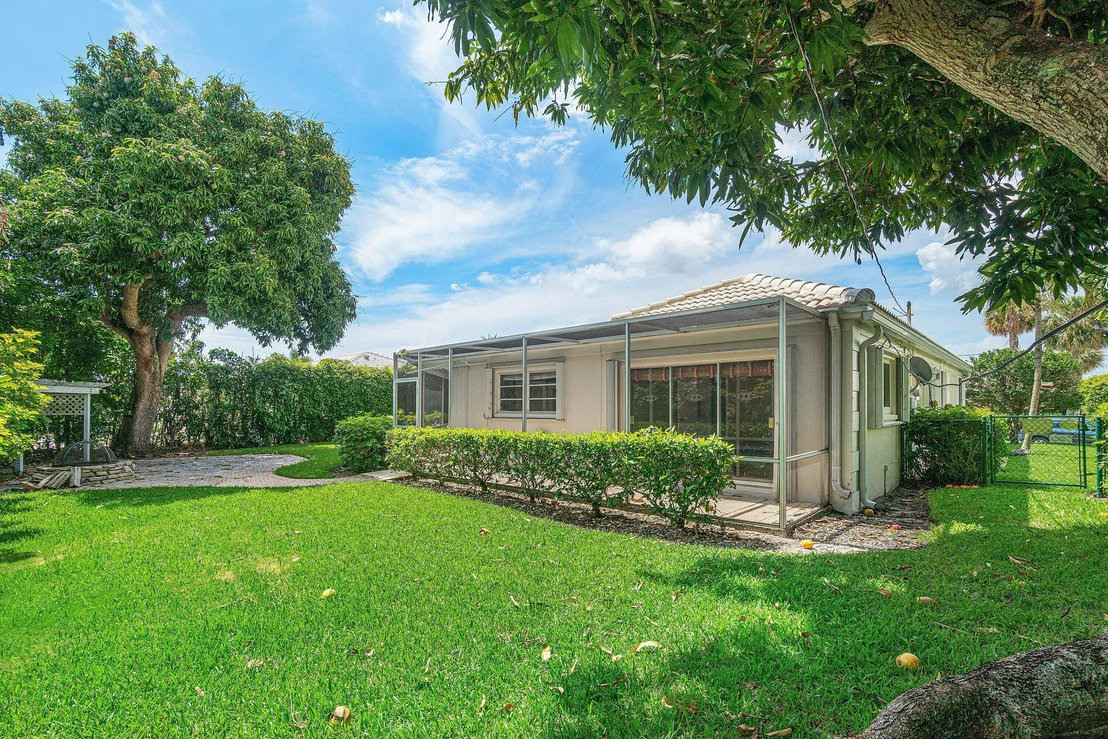 Photo of 781 Apple Tree Lane