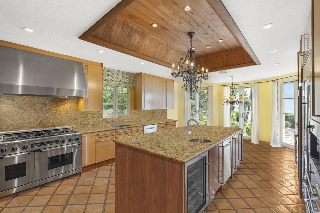 Photo of 240 N Ocean Boulevard