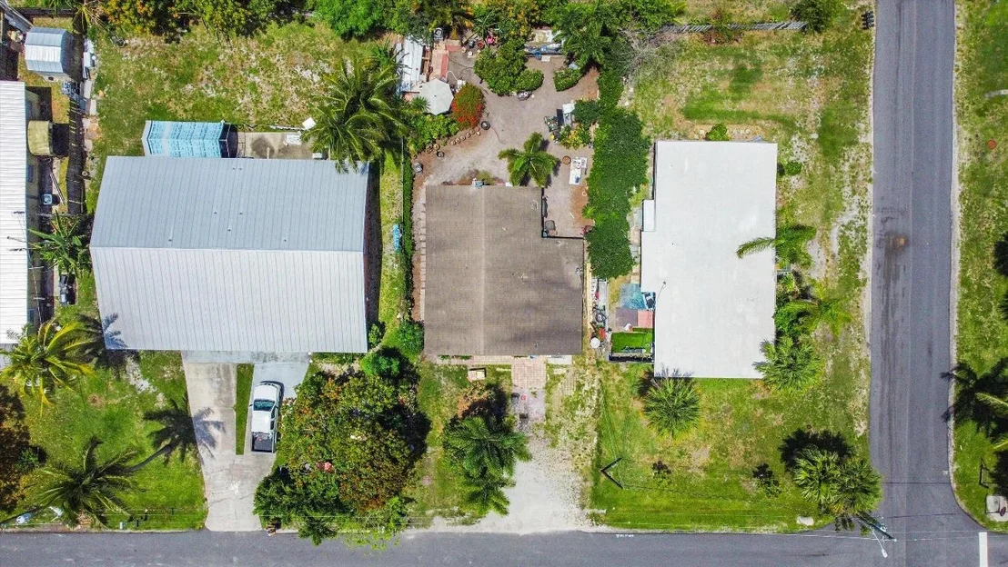 Photo of 3044 SE Camino Avenue