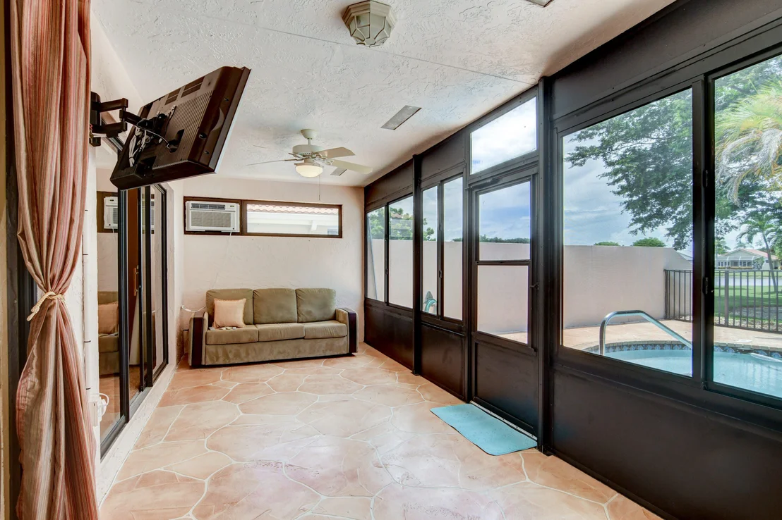 Photo of 11055 Clover Leaf Circle