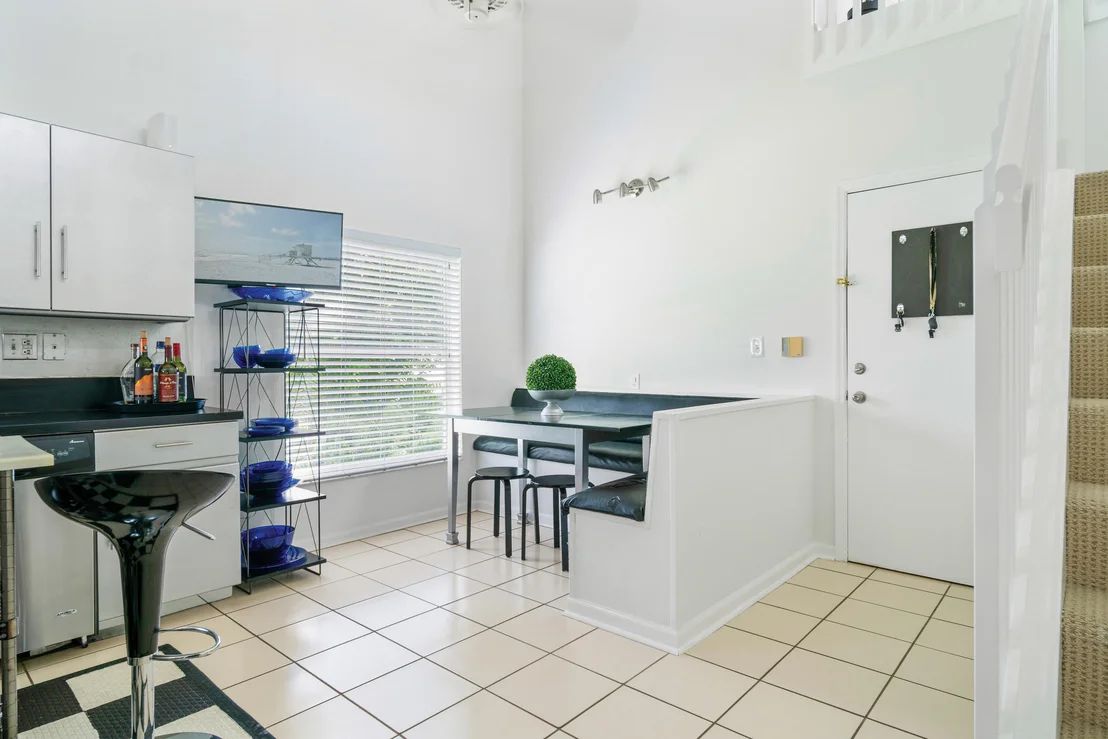 Photo of 1015 Fairfax Circle W