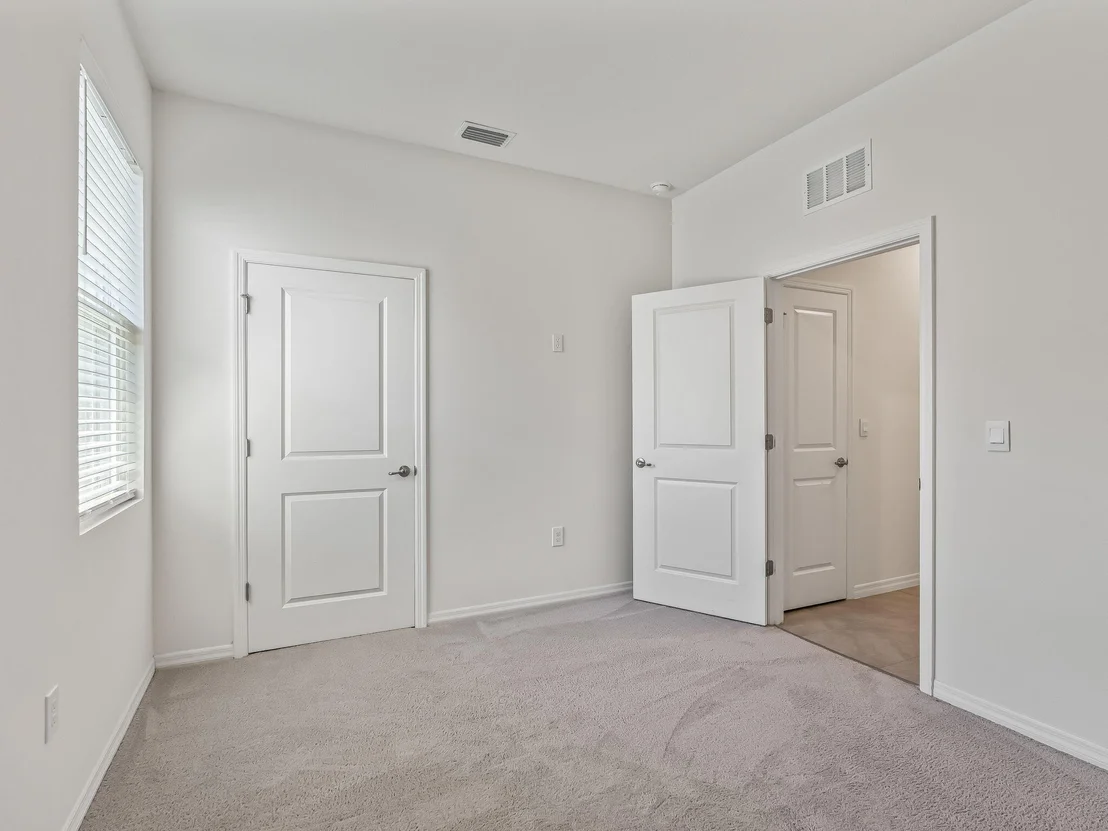 Photo of 5536 NW 40th Loop
