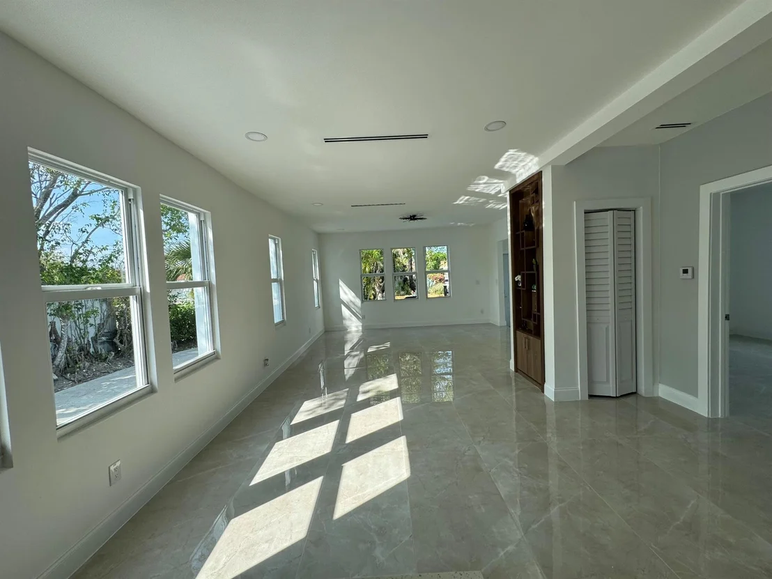 Photo of 418 Colonial Road
