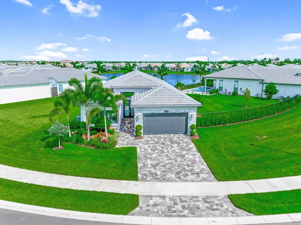 Photo of 9290 Mountain Pine Grove