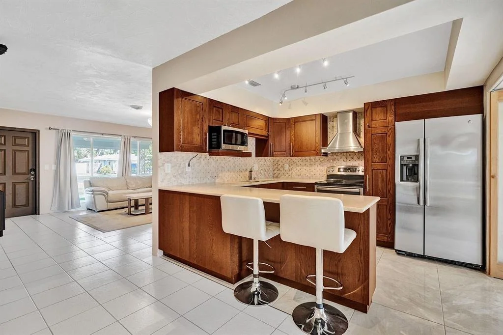 Photo of 371 SE 5th Avenue