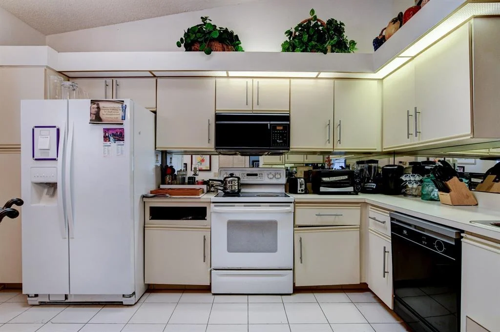 Photo of 6034 Waldwick Circle