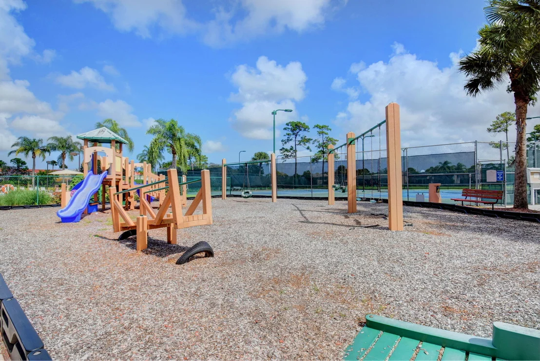 Photo of 328 Hammocks Trail