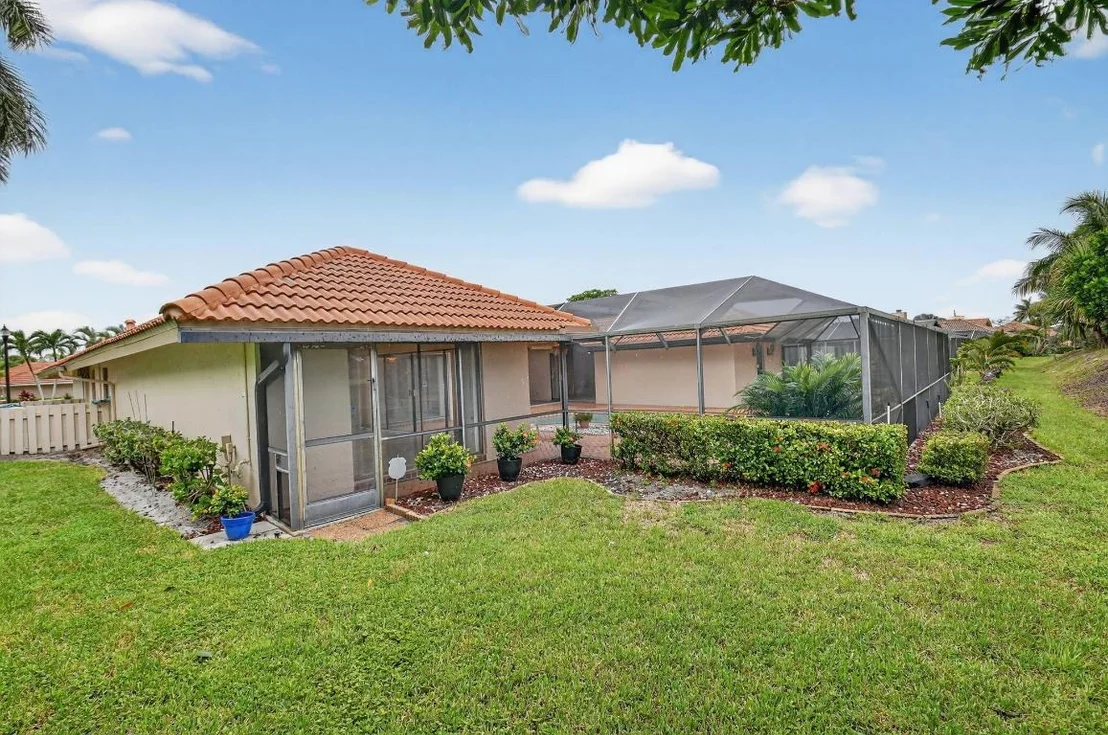 Photo of 5884 Pinebrook Drive