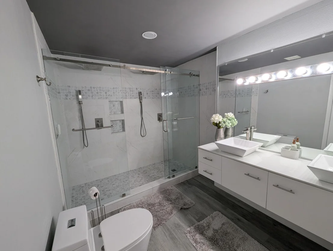 Photo of Unit F2 at 105 Half Moon Circle