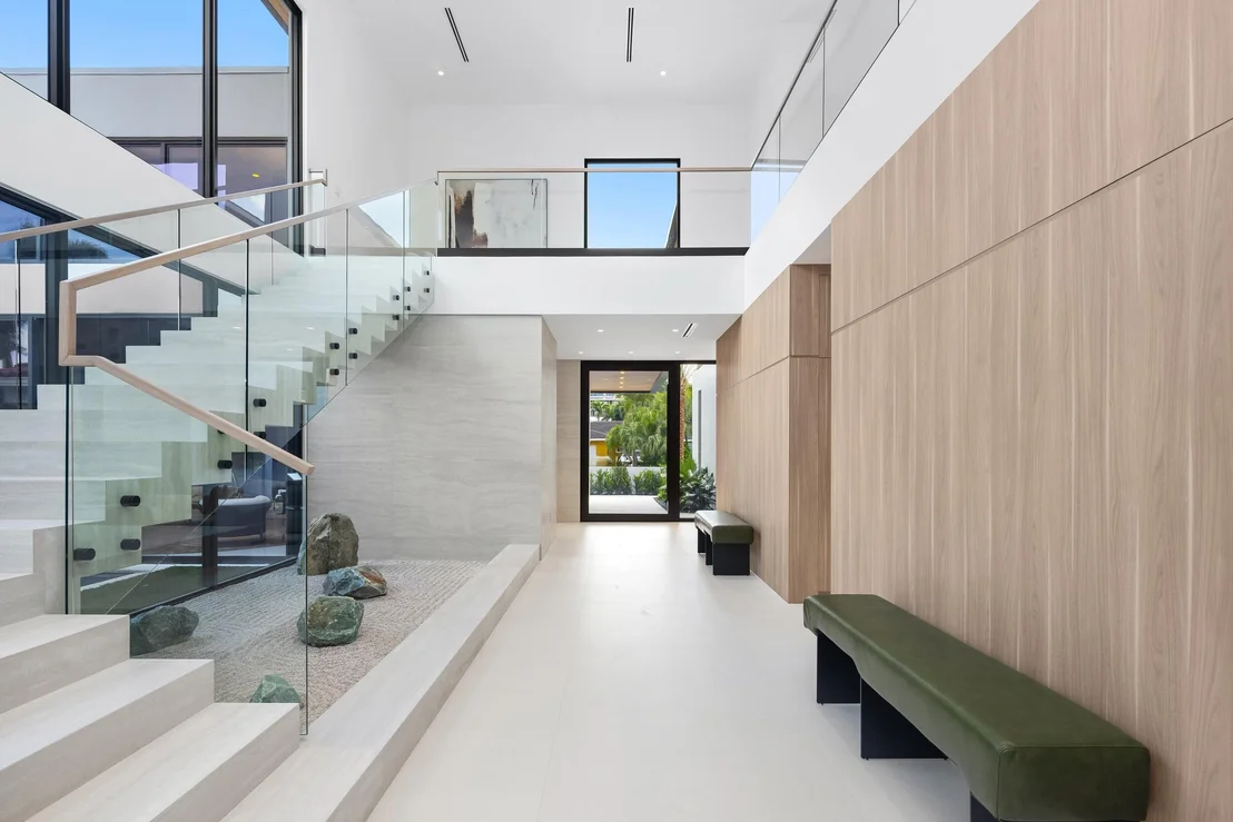 Photo of 1351 Cocoanut Road