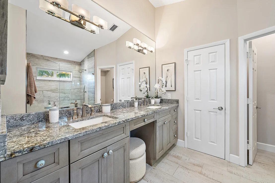 Photo of 9176 SE River Terrace