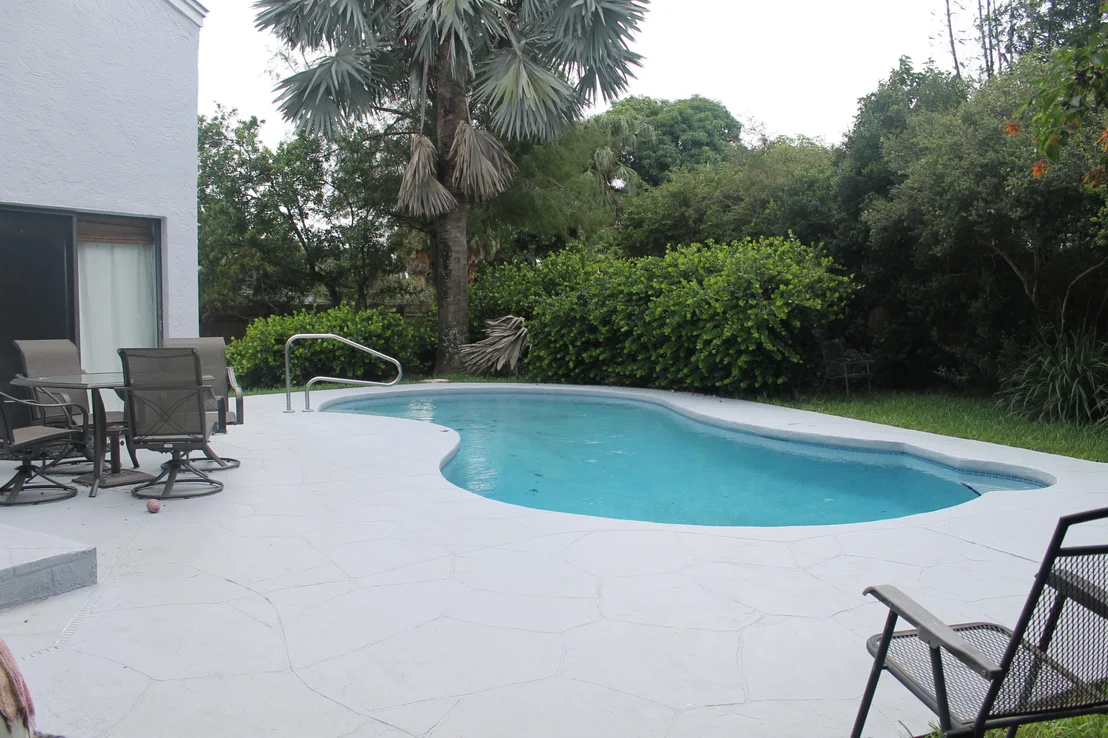 Photo of 945 NW Le Grace Circle