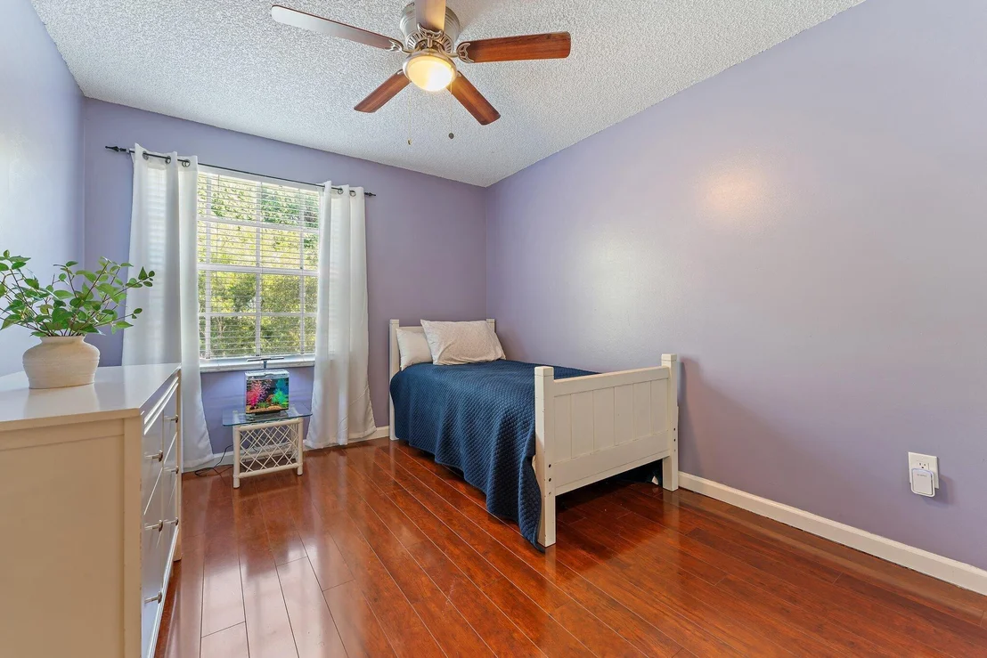 Photo of 9886 Warner Lane