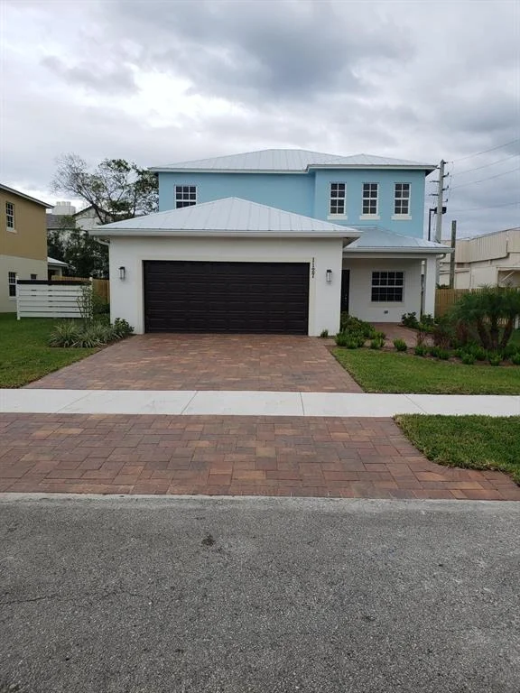 Photo of 1127 Miami Boulevard