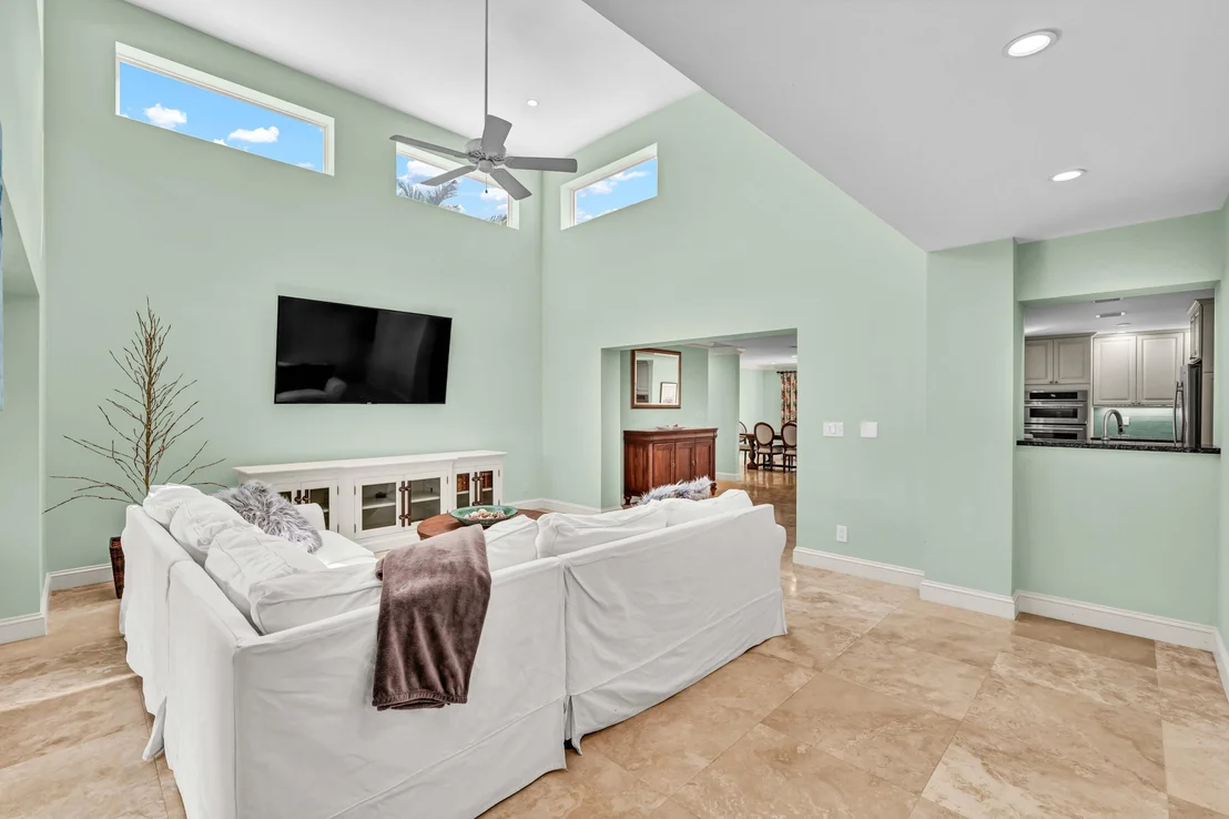 Photo of 471 N Juno Lane