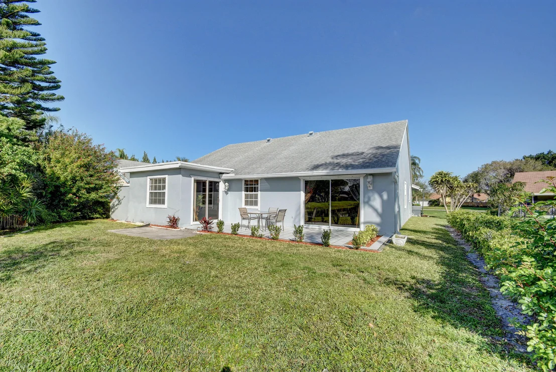 Photo of 1844 Edgewater Drive