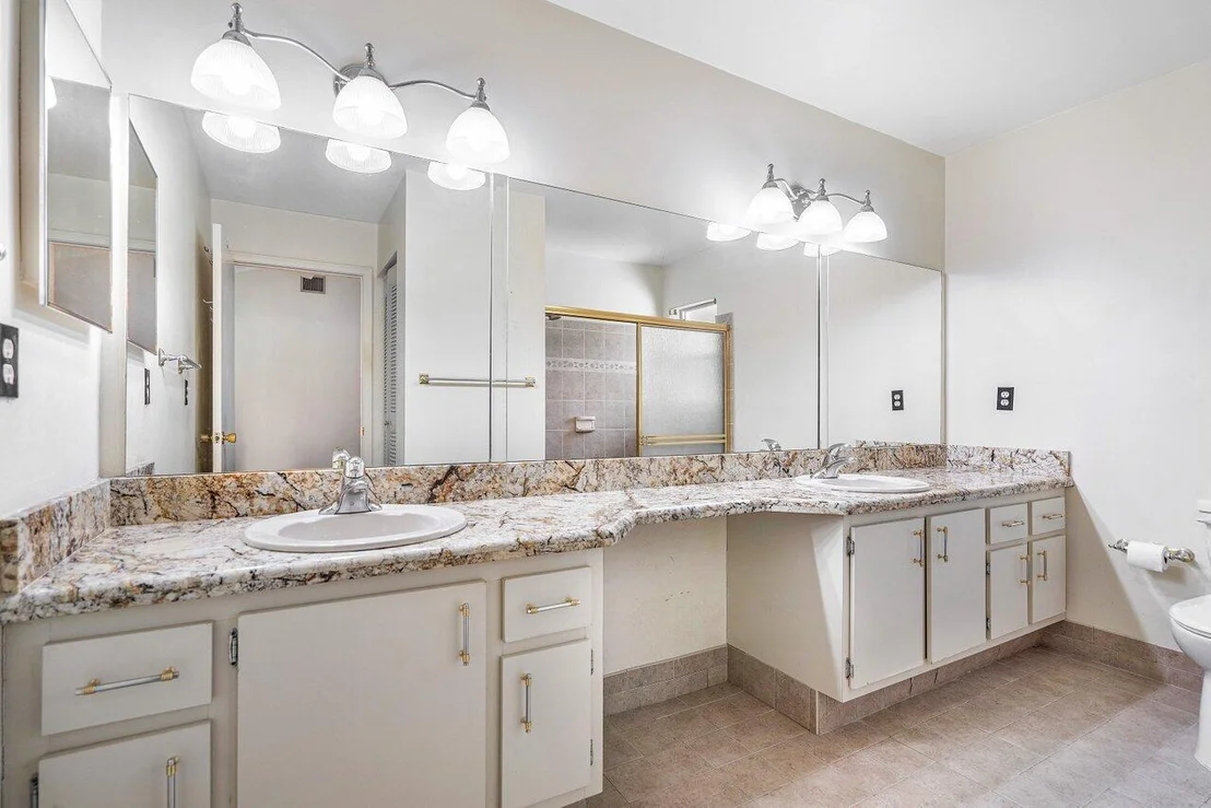 Photo of 9439 Sun Pointe Drive