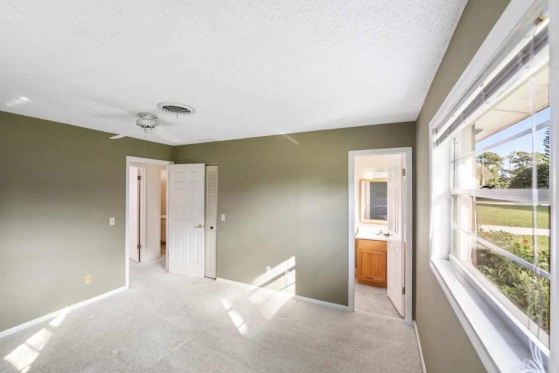 Photo of 1340 SE Sandpiper Lane