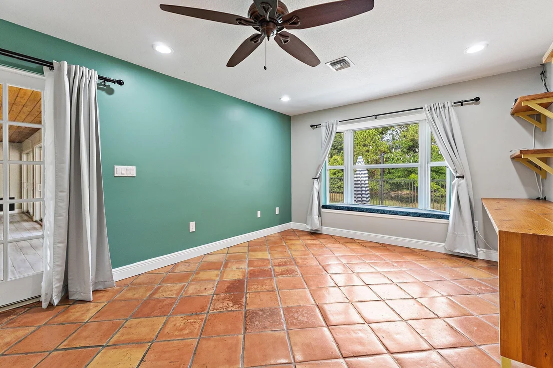 Photo of 18169 Lake Bend Drive