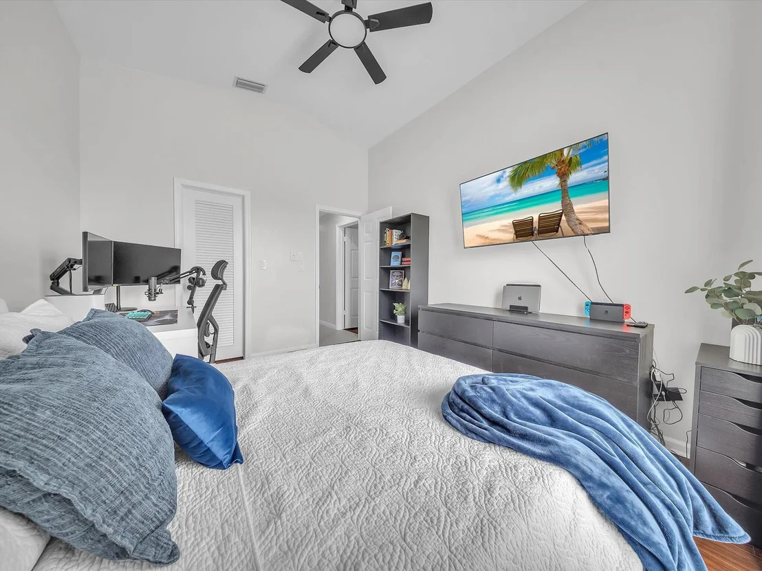 Photo of 9651 CONCH SHELL Manor