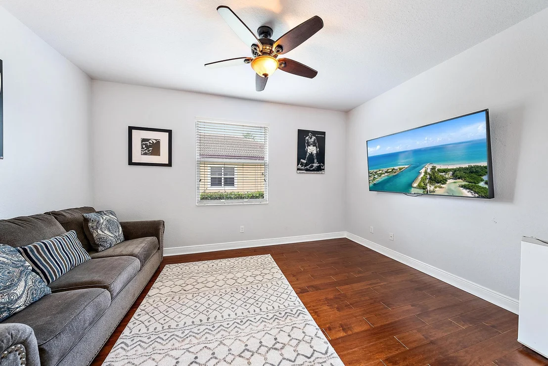 Photo of 168 Manor Circle