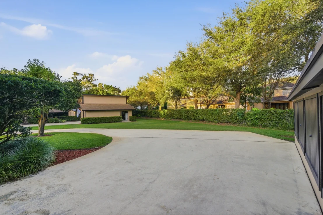 Photo of 4838 Charlton Way