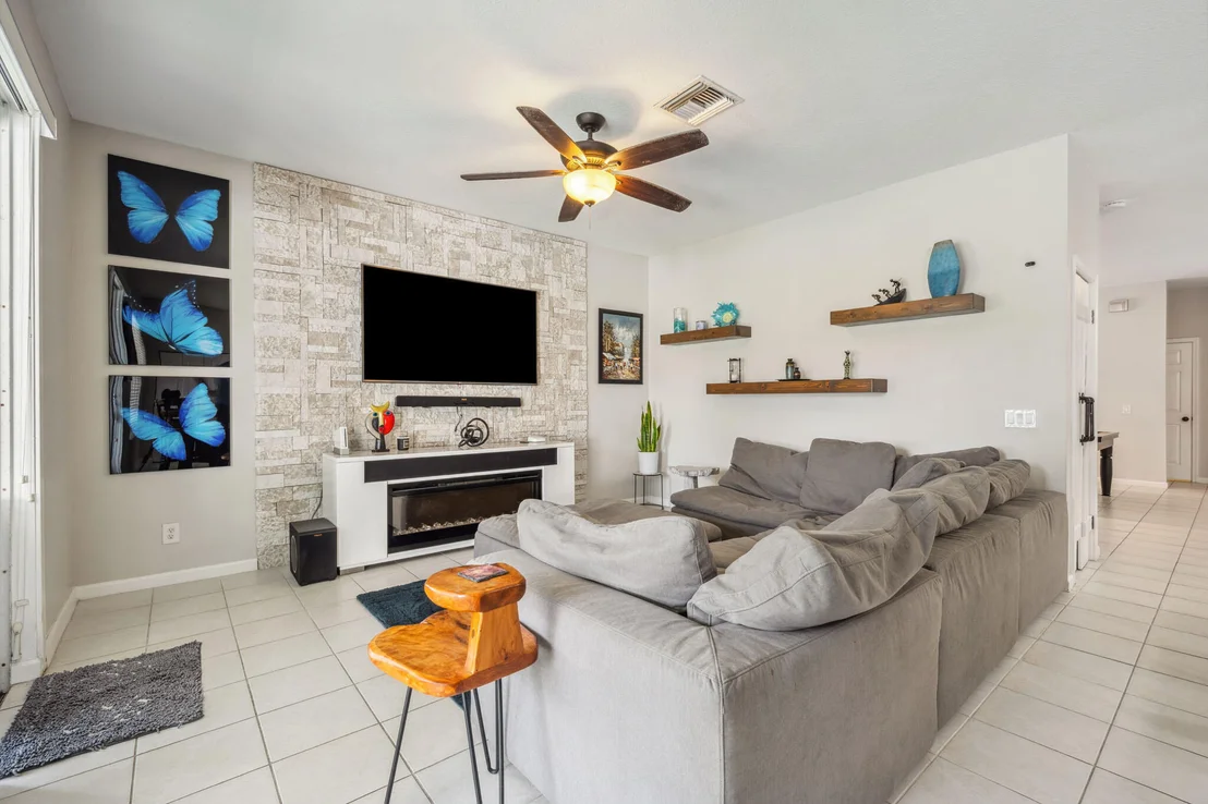 Photo of 7064 Middlebury Drive