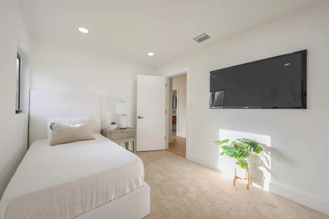 Photo of 6794 Giralda Circle