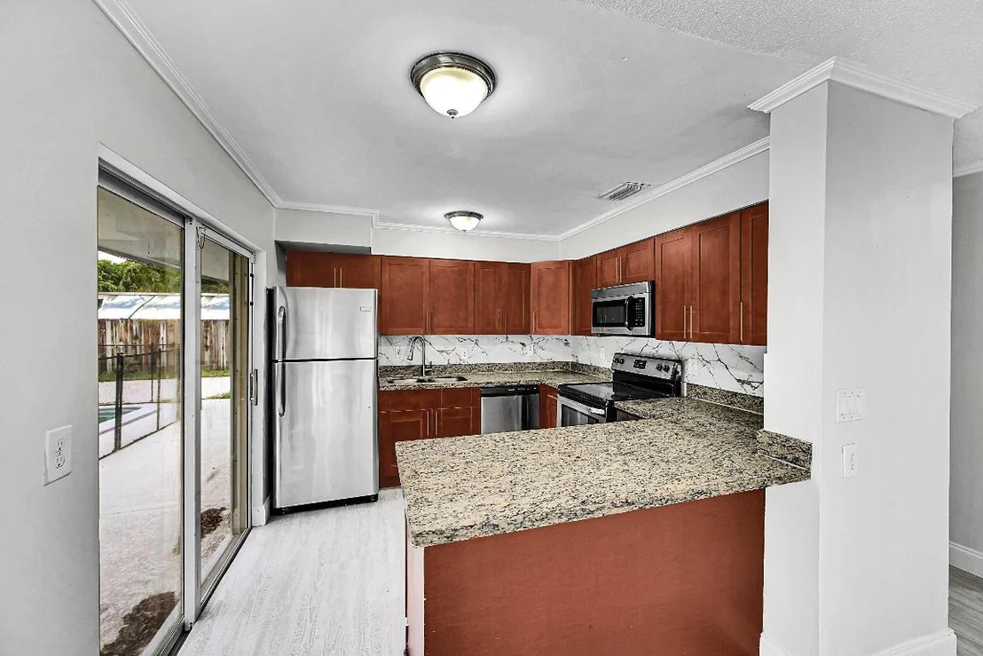 Photo of 6952 Tradewind Way