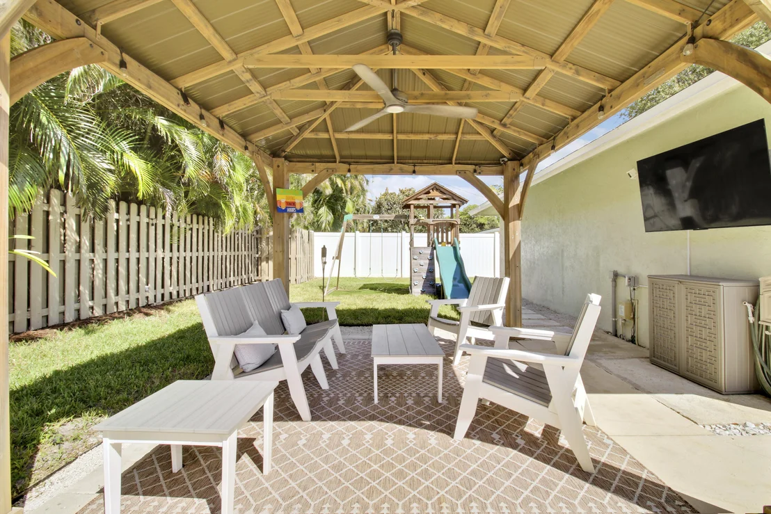 Photo of 19823 Hibiscus Drive