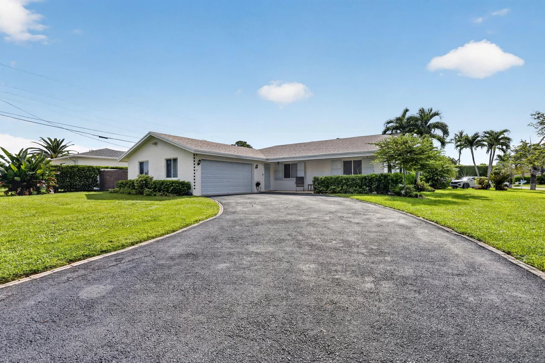 Photo of 617 Heron Drive