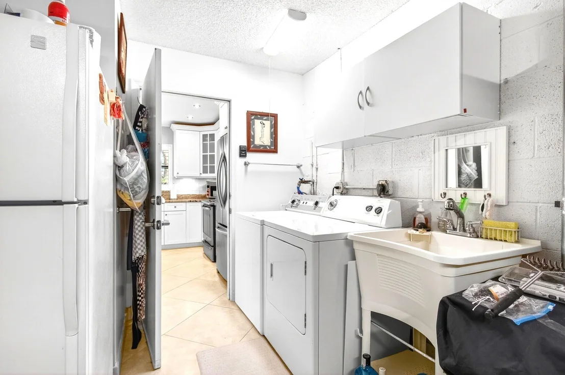 Photo of Unit A at 4555 Apple Tree Circle