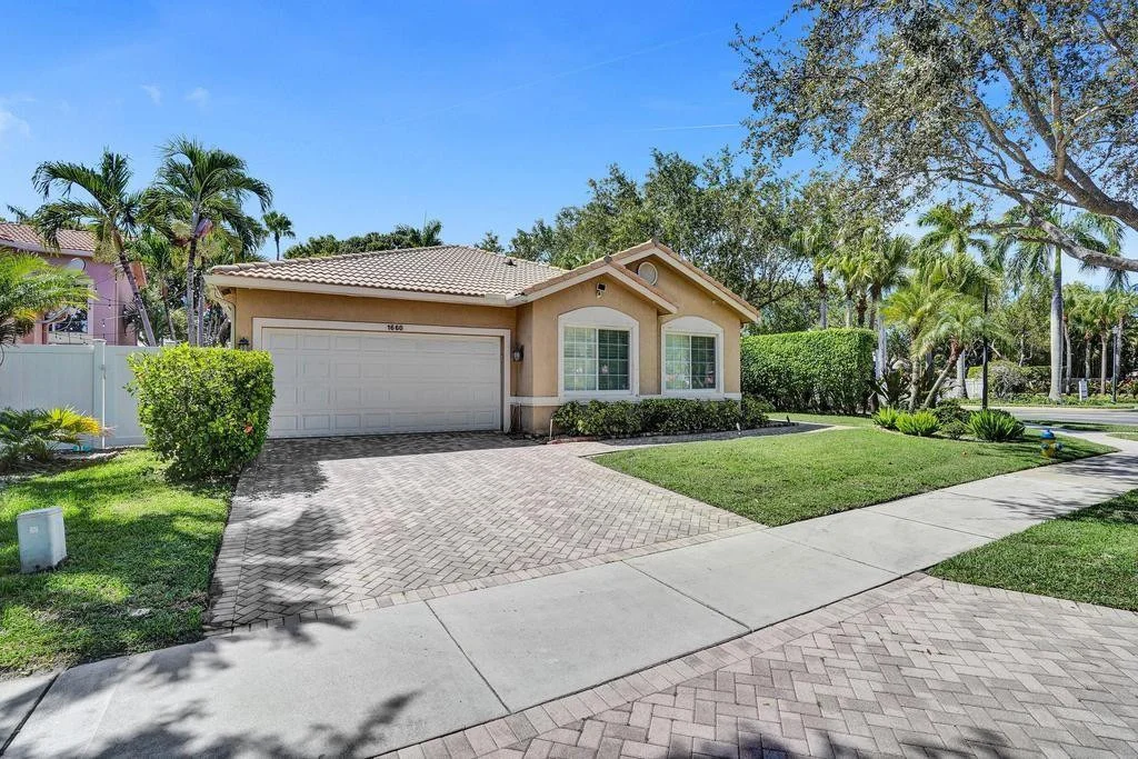 Photo of 1660 W Classical Boulevard