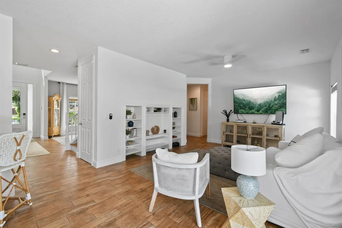 Photo of 1228 Egret Circle S
