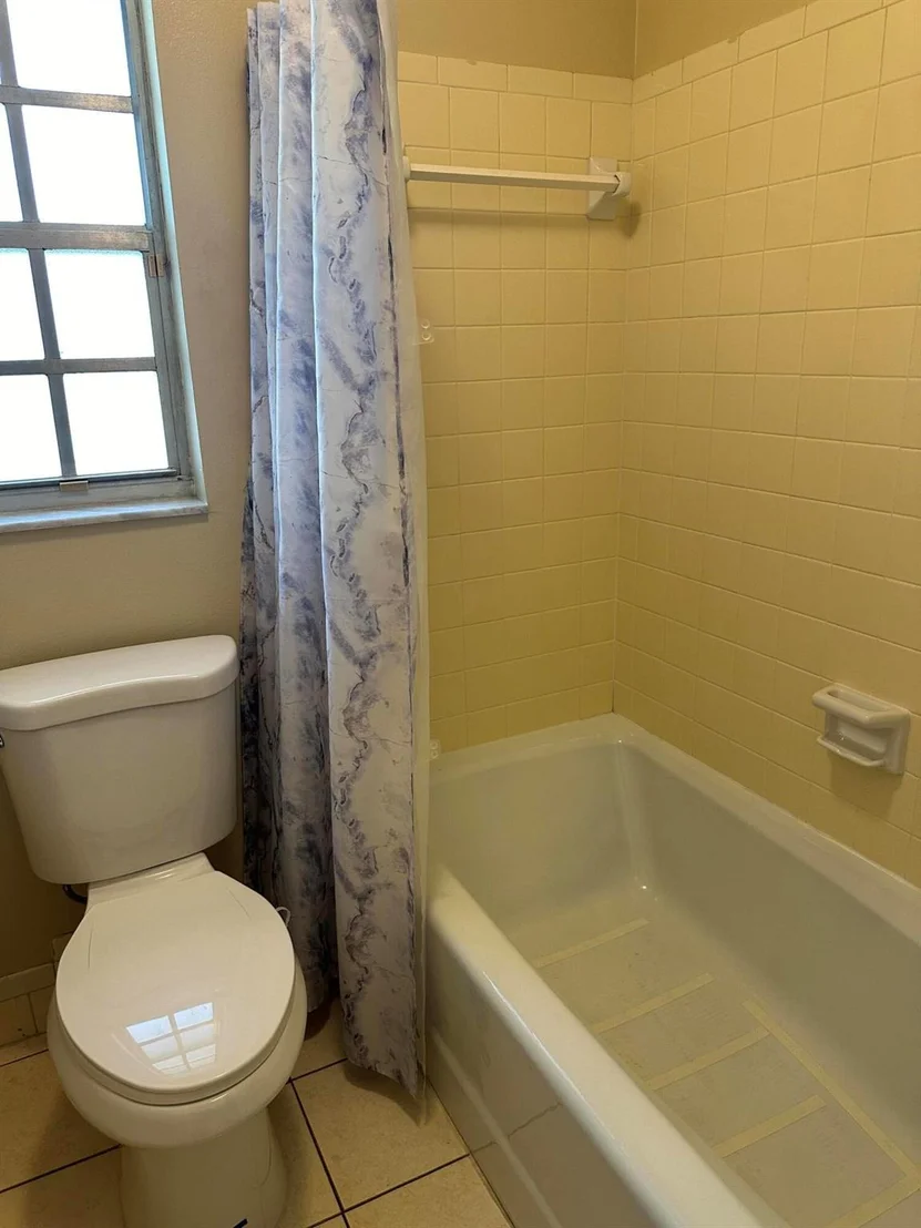 Photo of 583 Bahia Circle