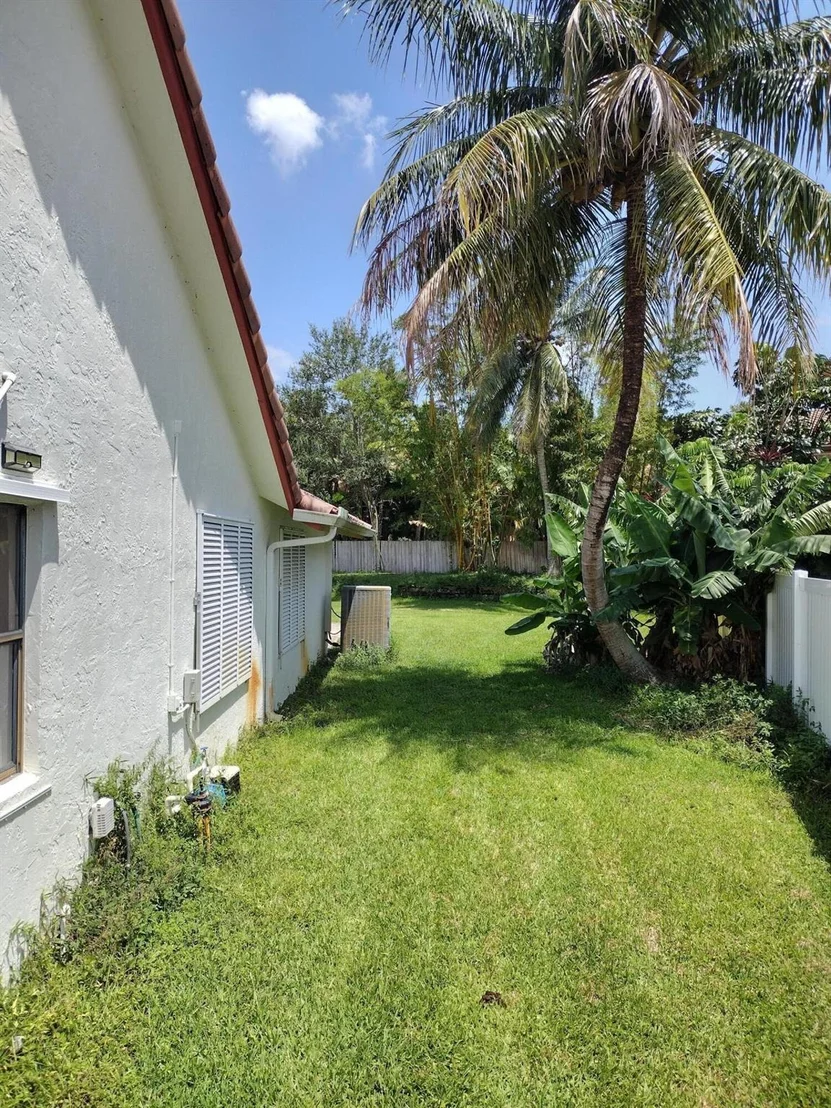Photo of 5822 Sun Pointe Circle
