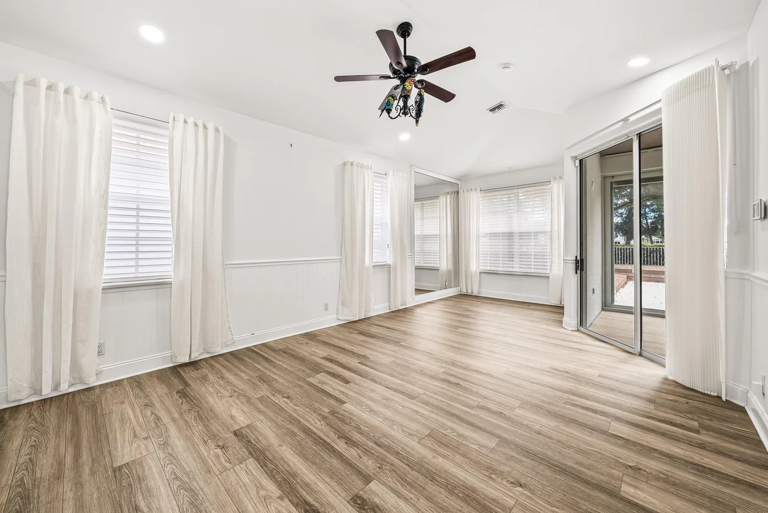 Photo of 230 Eagleton Estate Boulevard