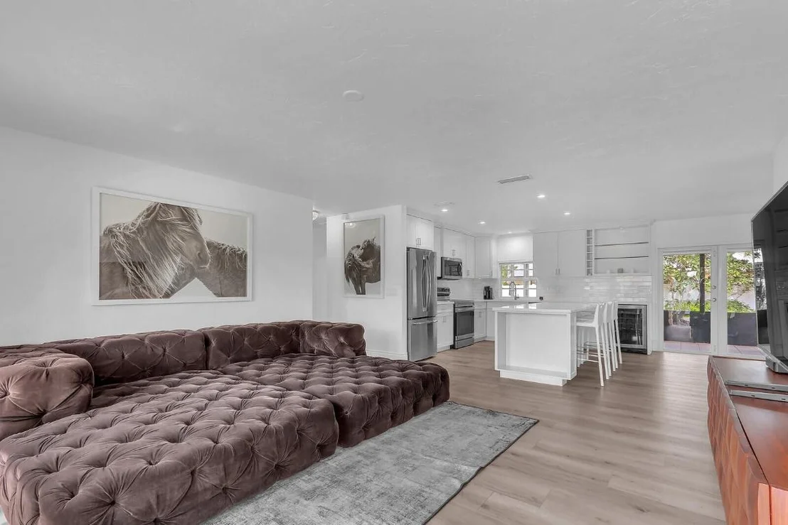 Photo of 1 Beverly Road W