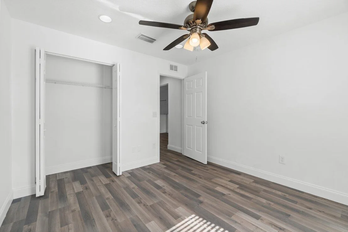 Photo of 929 SE Forrest Park Drive