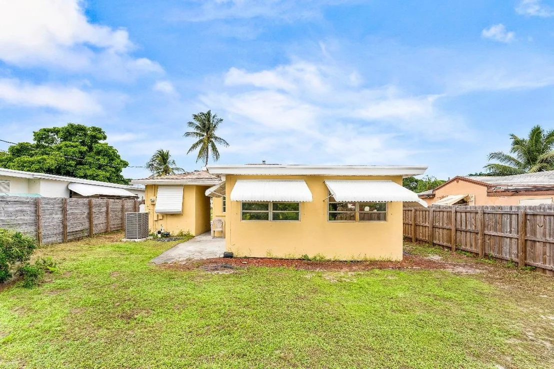 Photo of 1084 James Road