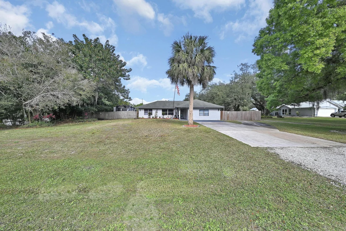 Photo of 2404 Dade Road