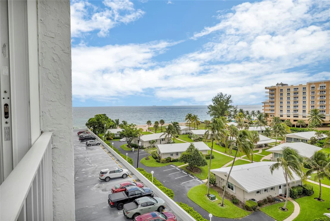 Photo of Unit 708 at 1010 S Ocean Boulevard