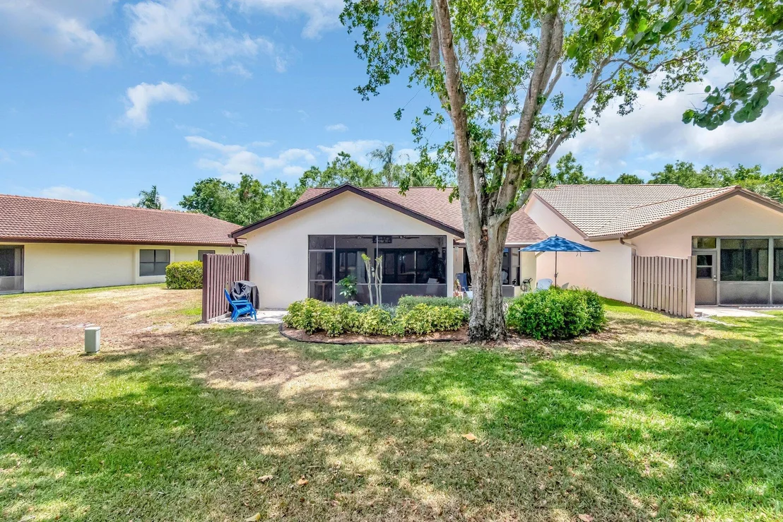 Photo of 4976 Boxwood Circle