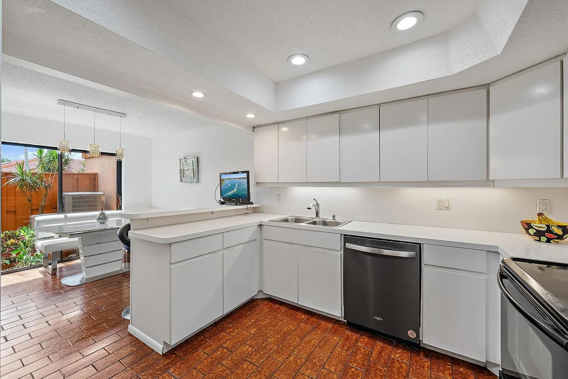 Photo of 5333 Stonybrook Lane