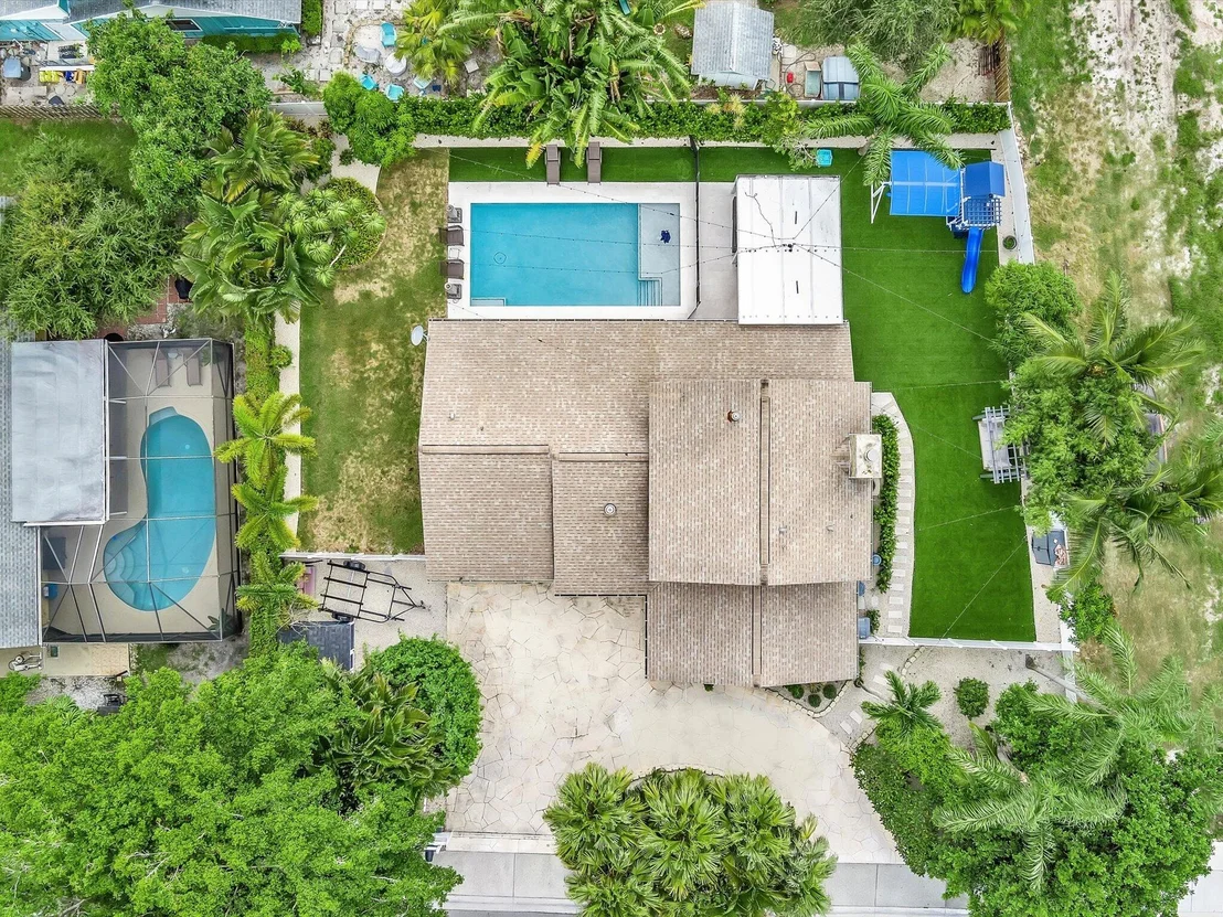 Photo of 9220 Lawrence Road